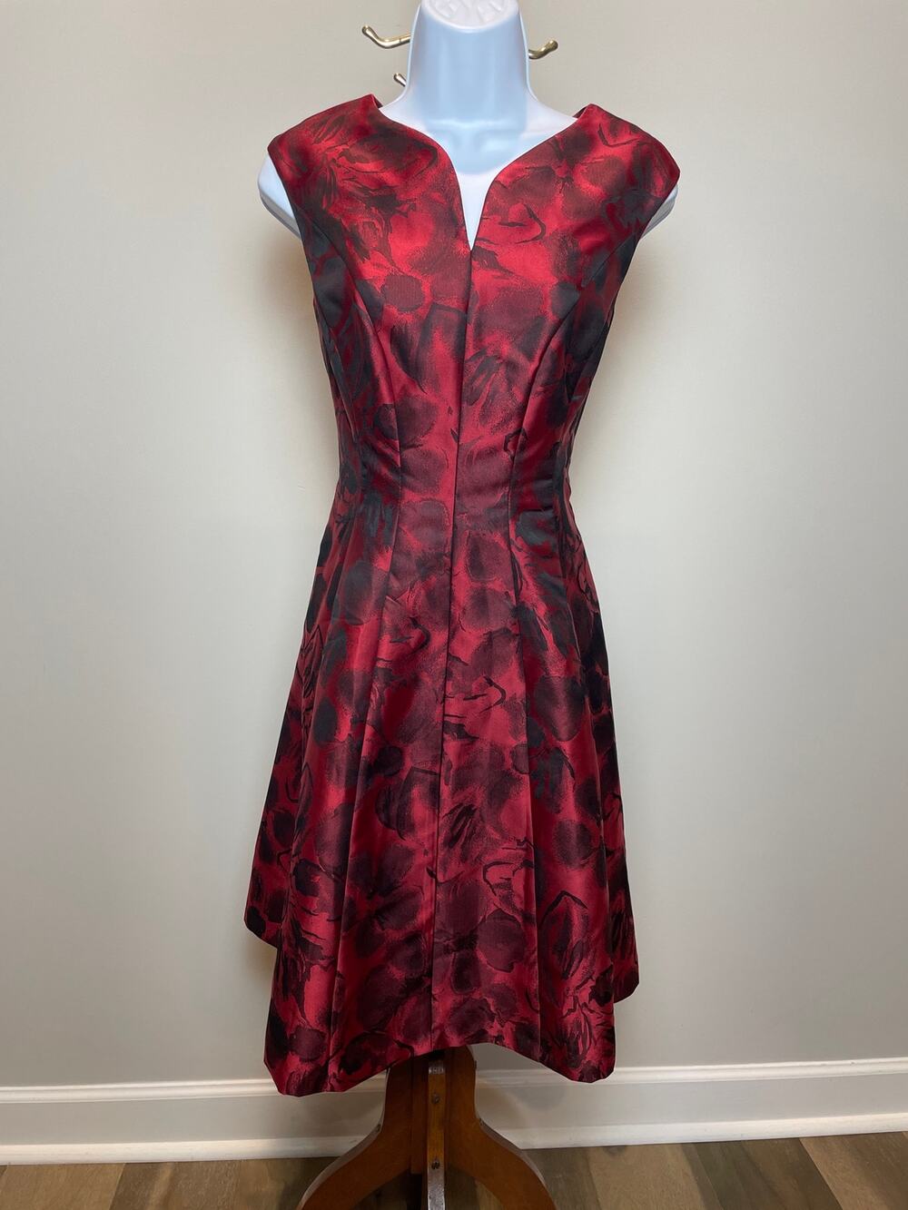 Studio One NY Dress Size 6 Red Matted Satin Black Floral Sleeveless Fit & Flare